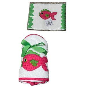 Mainstreet Collection 2pc set Fish pink green hooded towel burp cloth Baby GIFT
